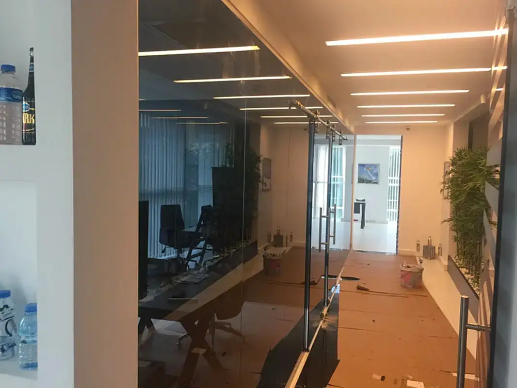 Manet Sistem Cam Bölme