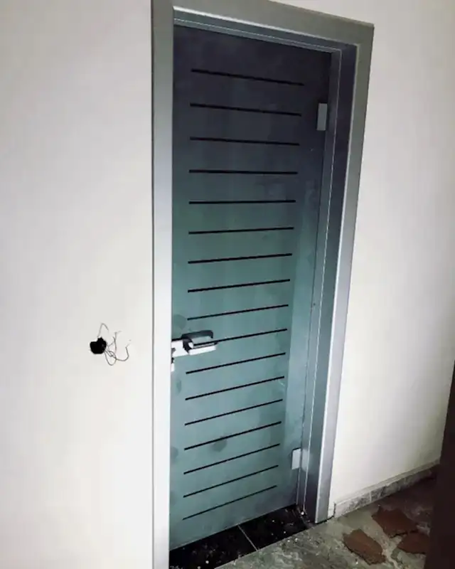 Rondo Cam Kapı Kumlama Şeritli