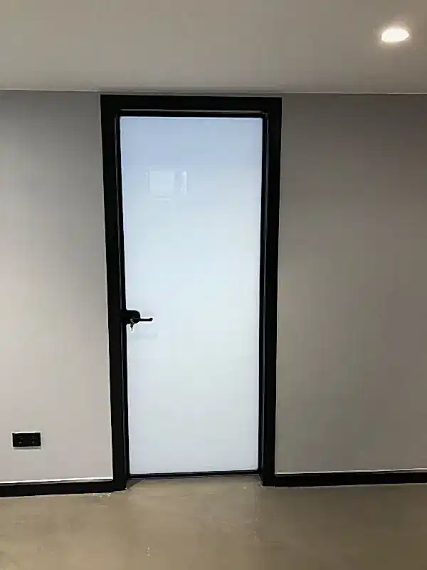 Hoppe Çerçeveli Cam Kapı Opak