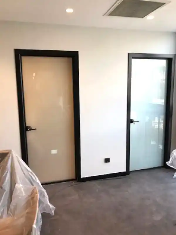 Hoppe Çerçeveli Cam Kapı Opak