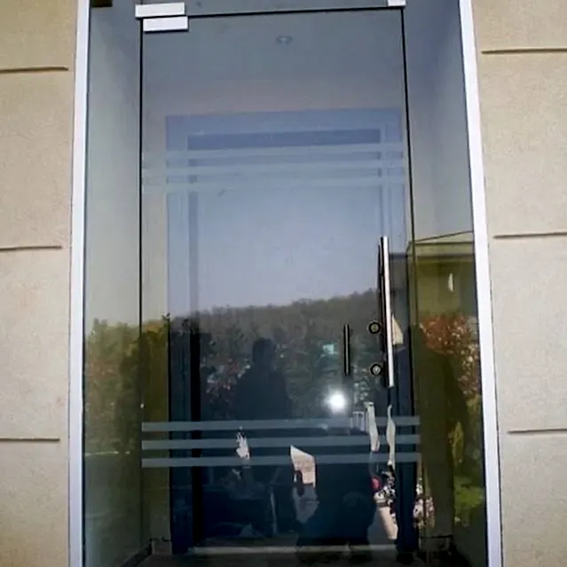 Hidrolikli Cam Kapı