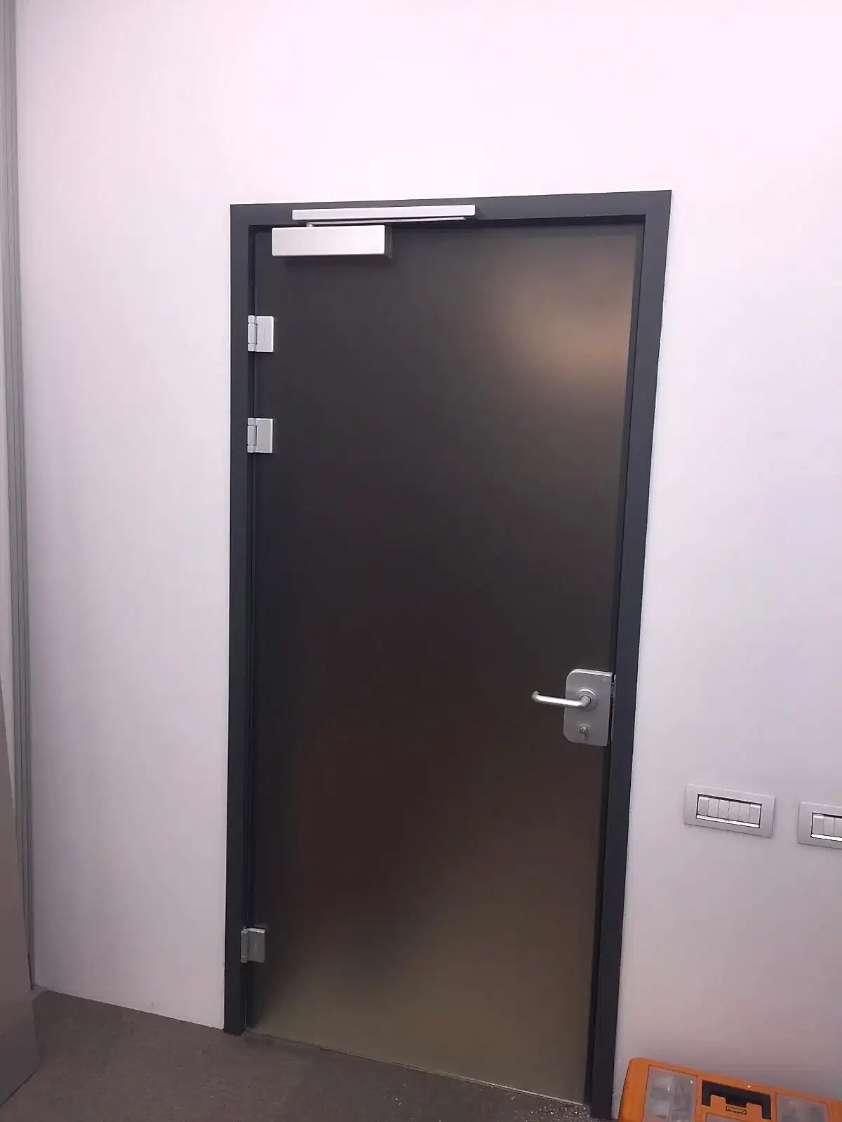 Üstten Hidrlikli Cam Kapı