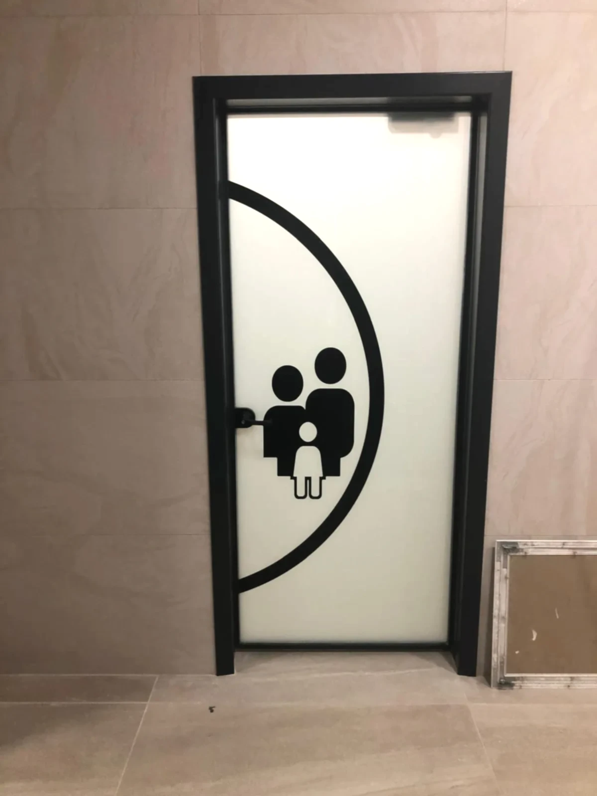 Hoppe Pervazlı Opak Lamine Camlı Kapı