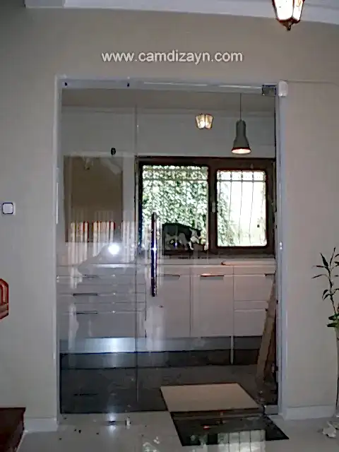 Paraduş Pivot Sabit Camlı Kapı